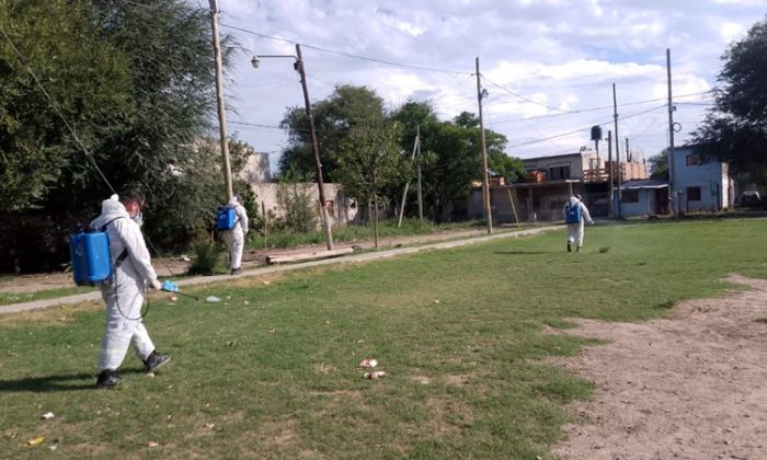 F. Varela - Contra los mosquitos, descacharrización y fumigación en los barrios