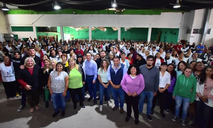F. Varela - Capacitación a trabajadoras vecinales del programa “Más Vida”