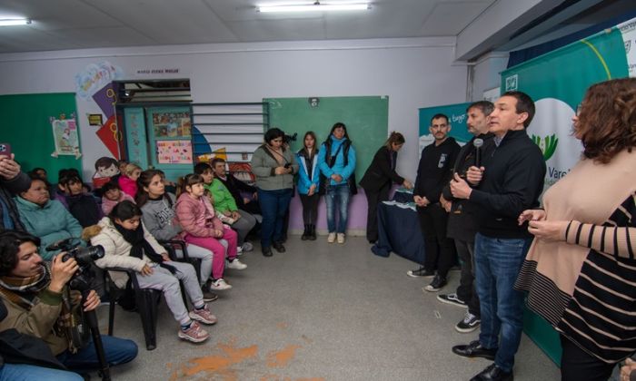 F. Varela – Plan “Ver para aprender” - Entrega gratuita de anteojos