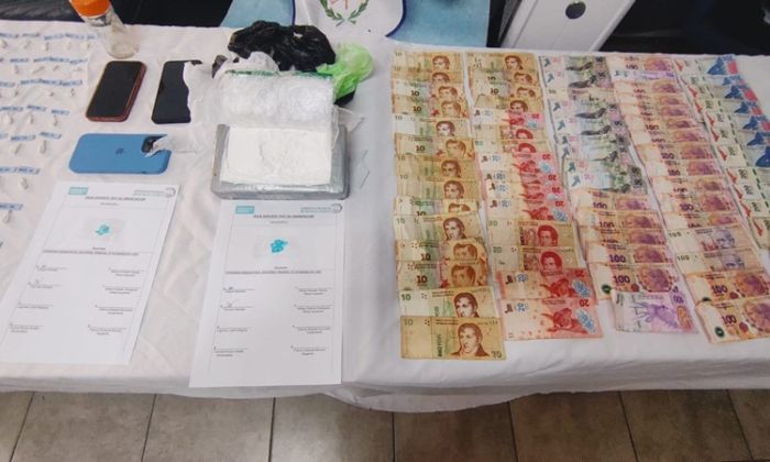 Berazategui – Allanamiento por venta de drogas, dos detenidos