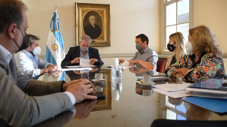 Convenio para infraestructura educativa