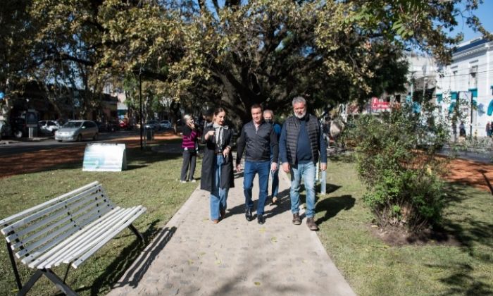 F. Varela: Andrés Watson inauguró el renovado tramo del boulevard en Av. San Martín