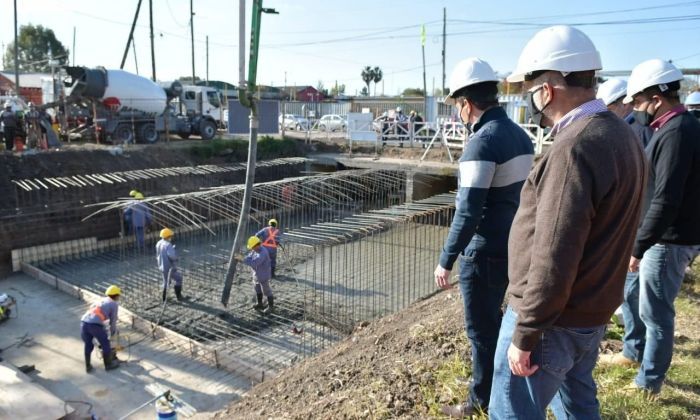 F. Varela: Entubamiento de los ramales secundarios al arroyo Jiménez