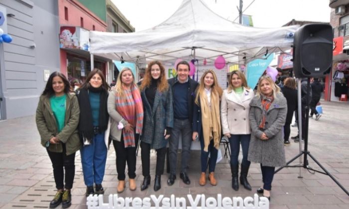 F. Varela: Libres y sin violencias