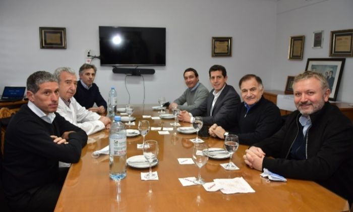 Andrés Watson y Eduardo de Pedro recorrieron una empresa varelense