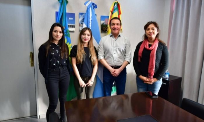 F. Varela: Watson convocó a médicas egresadas de la UNAJ a trabajar en el Municipio