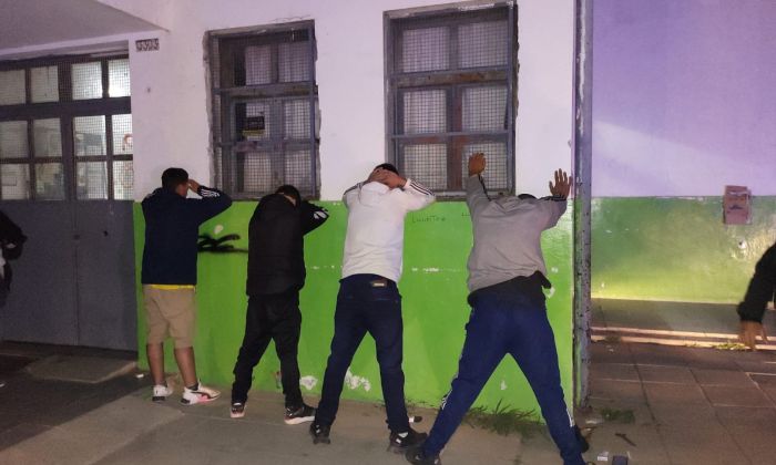 F. Varela: Intentaron robar la EGB Nº27 del barrio San Jorge, fueron aprehendidos