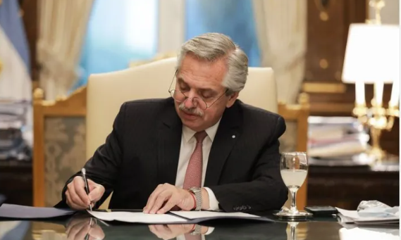 El Gobierno decretó feriado nacional para mañana martes 20 diciembre