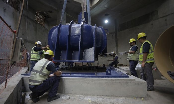 AySA - Importante avance en el Sistema Riachuelo, comenzó el montaje de las grandes bombas en el Lote 2