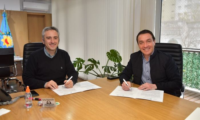 Florencio Varela - Watson y Larroque formalizaron acciones conjuntas entre el municipio y la provincia