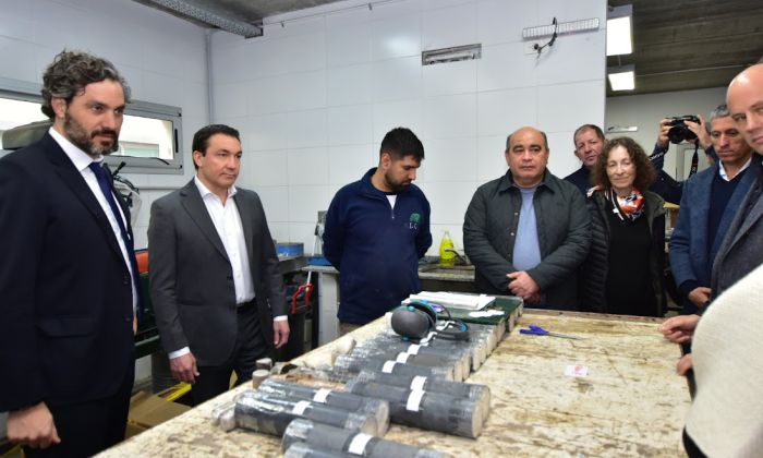 Andrés Watson y Santiago Cafiero recorrieron una empresa varelense