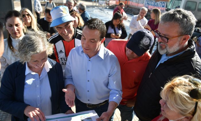 F. Varela – El intendente Watson supervisó obras de mejoras en los barrios