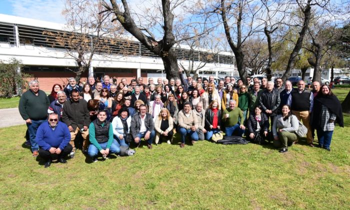 Concejales: hombres y mujeres de la democracia varelense desde 1983 hasta el presente