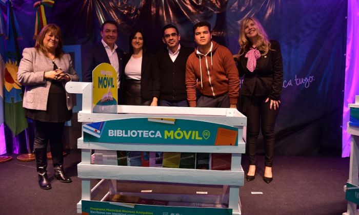 Andrés Watson formalizó la apertura de la Feria del Libro en Florencio Varela