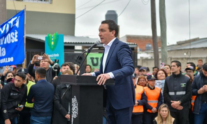 F. Varela - Watson, Katopodis y Kicillof inauguraron el Paso Bajo Nivel de Av. Bosques