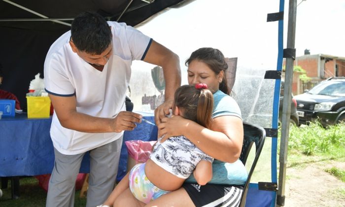 Florencio Varela - Operativo de vacunación en Curva de Chávez