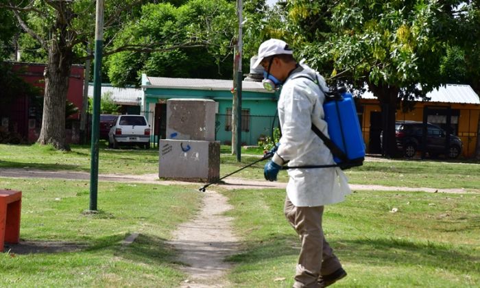 Florencio Varela – Invasión de mosquitos: tareas de fumigación
