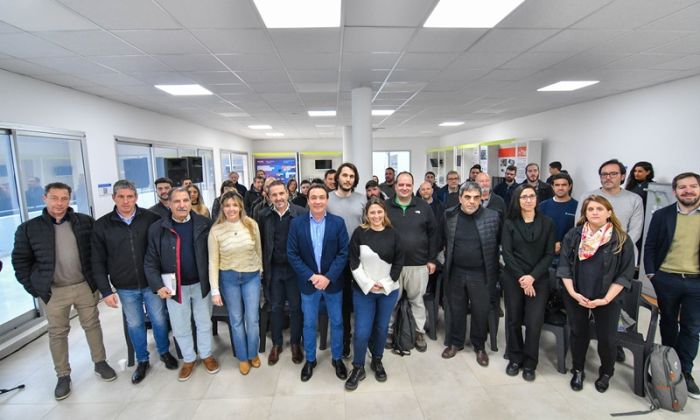 F. Varela - Municipio y Provincia presentaron el Programa Federal de Gestión Energética