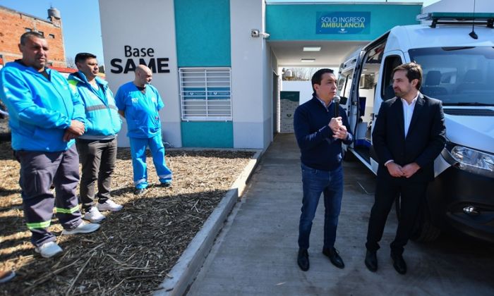 F. Varela - Andrés Watson y Nicolás Kreplak inauguraron la base SAME de Bosques Norte