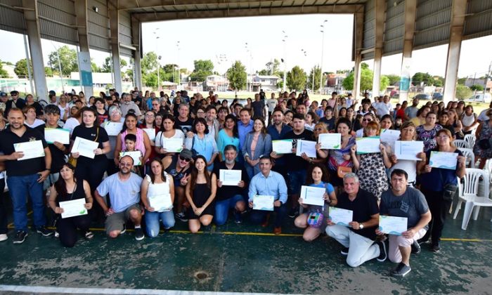 F. Varela - Municipio y Provincia respaldaron al rubro emprendedor