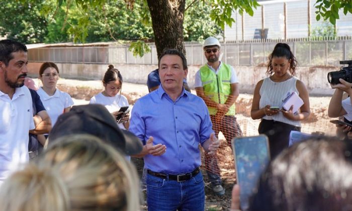 F. Varela - Andrés Watson supervisó la puesta en valor de la red vial en Villa Argentina