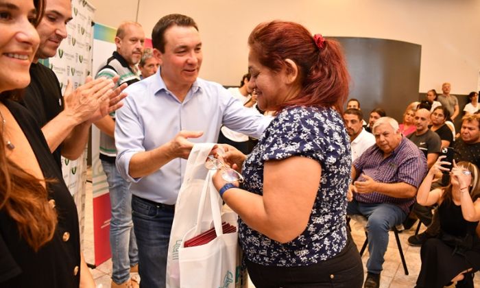 F. Varela - Municipio y Provincia respaldaron la labor de las cooperativas en la región