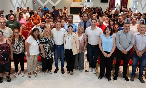 167 familias varelenses formalizaron las escrituras de sus hogares