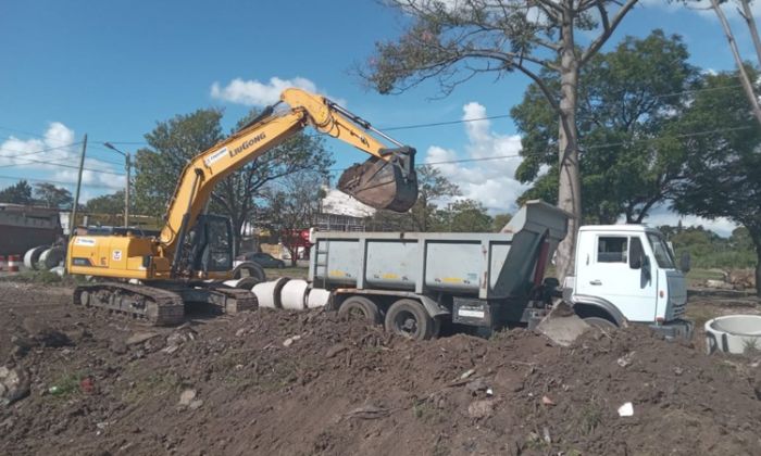 F. Varela - Labores iniciales en la obra vial de calle Cariboni