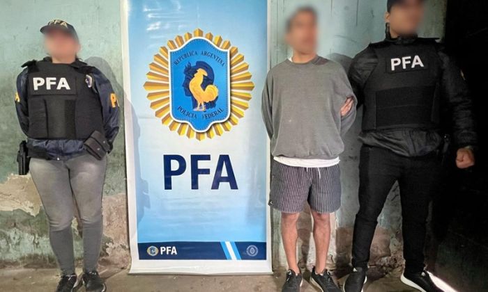 Rosario – La PFA detuvo a cuatro personas vinculadas a “Los monos”, por extorsión y amenazas