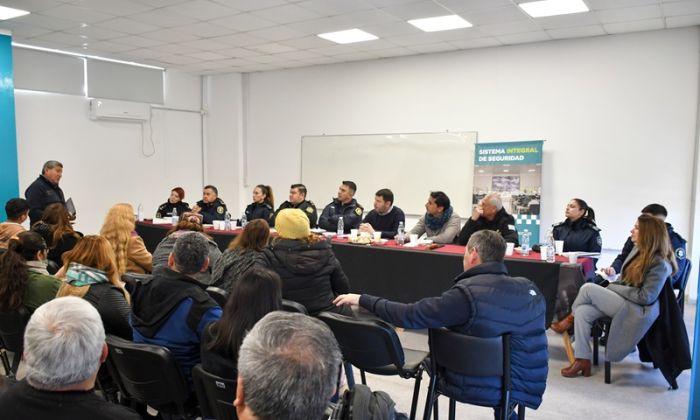 F. Varela - Reunión de seguridad con vecinos de Villa Argentina