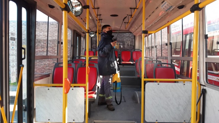 Fcio. Varela: Desinfección en transporte público