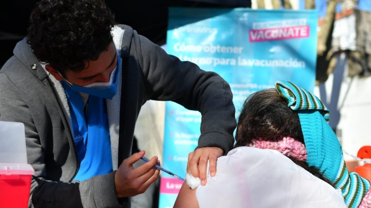 Continúa vacunación comunitaria en la estación