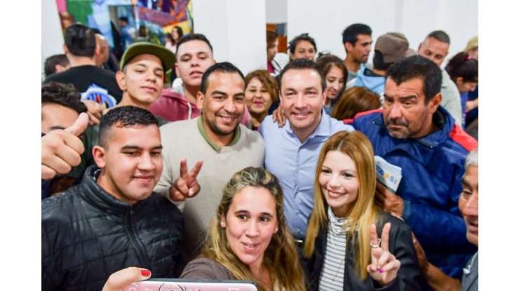Watson y un categórico respaldo en el tramo final de su campaña