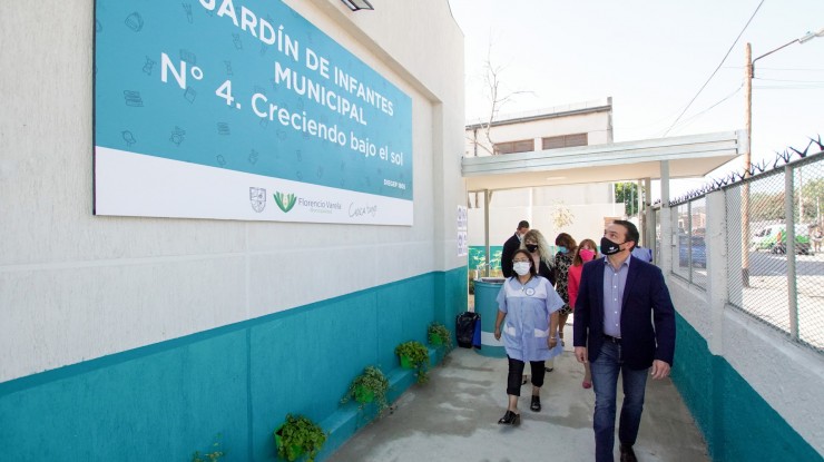 Watson inauguró el nuevo edificio del Jardín Municipal Nº4