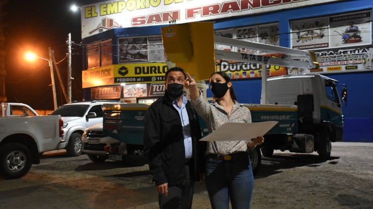 Watson supervisó renovación del parque lumínico en Ruta Nº53