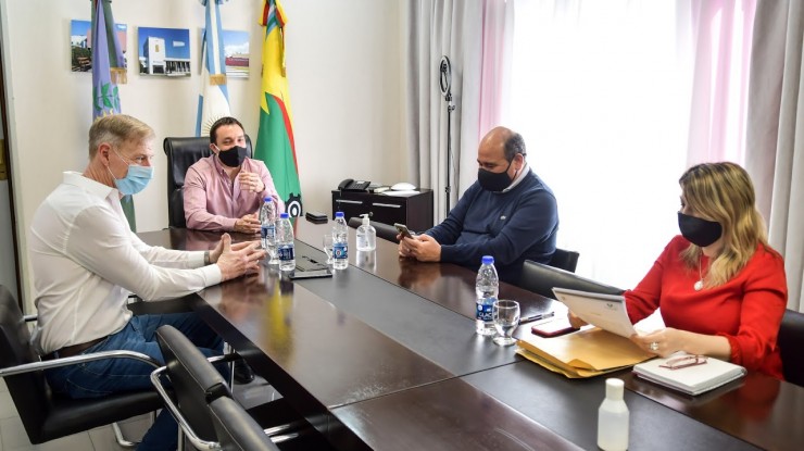 Acuerdan un aumento salarial del 16%