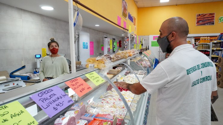 Equipos municipales controlan programas de sostenimiento de precios