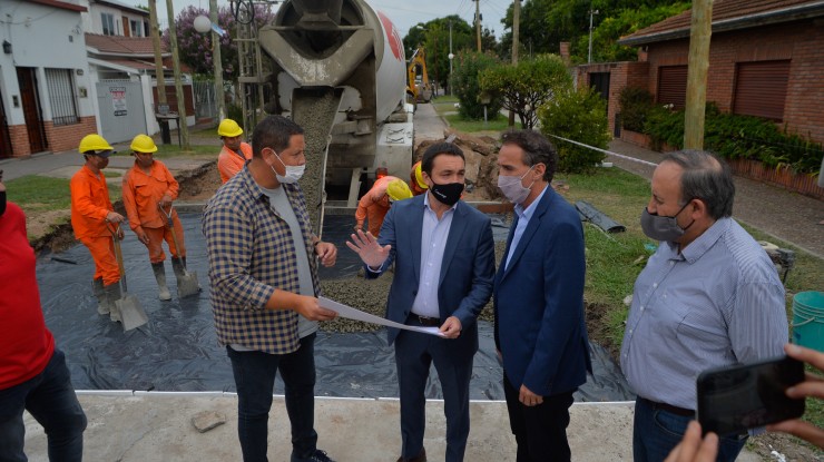 Watson y Katopodis supervisaron importantes obras para el Cruce Varela